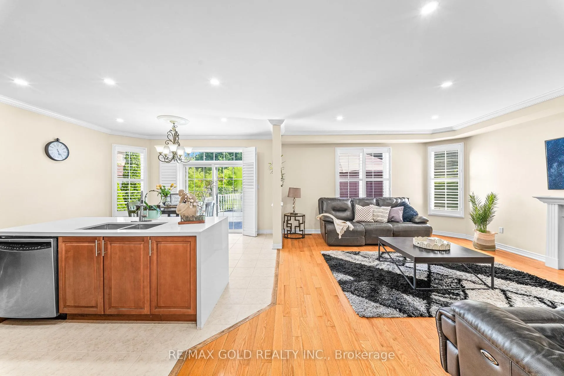 Photo 16 of 14 Stingray Court, Brampton, Madoc — HOMEH