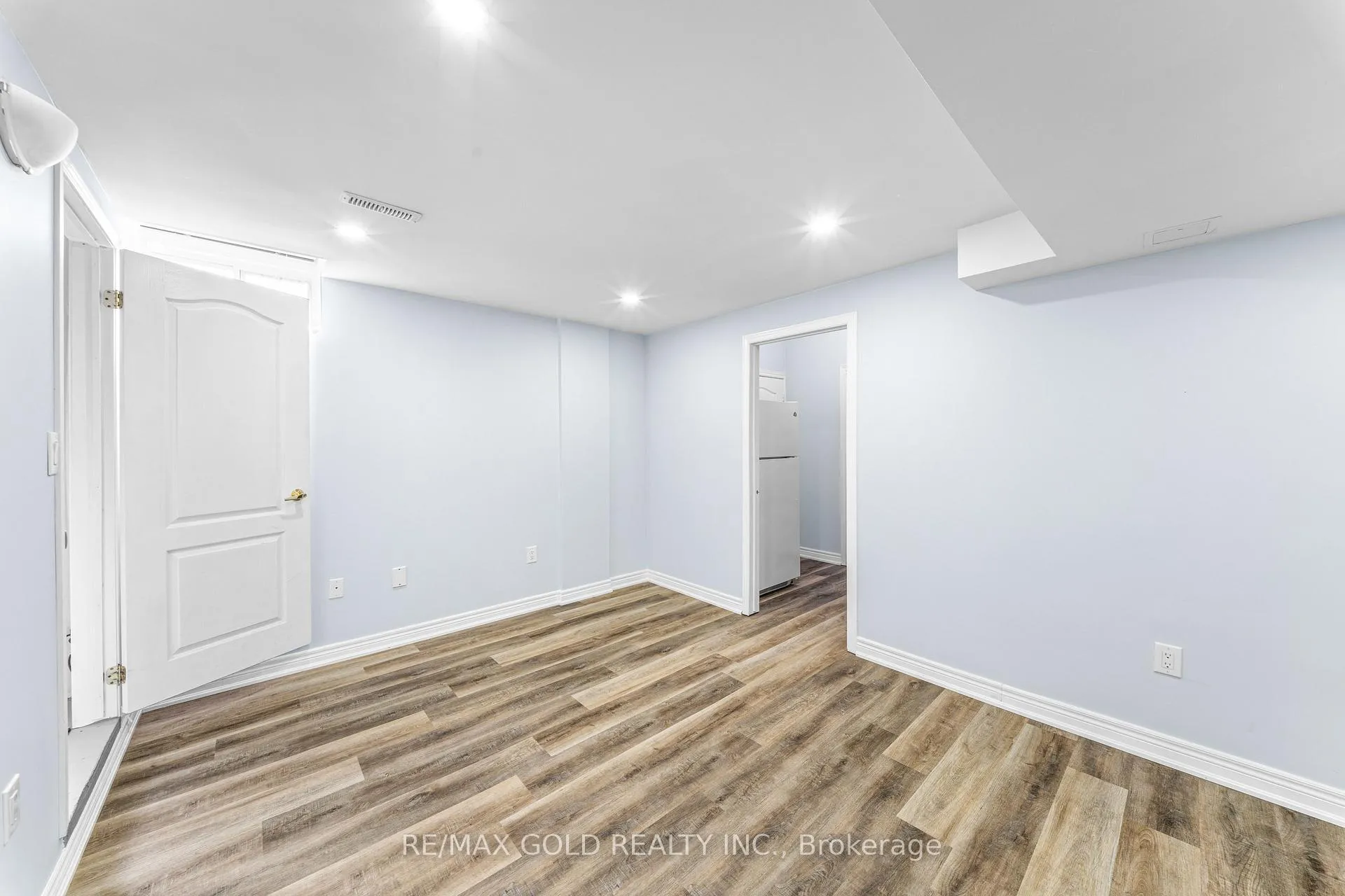 Photo 32 of 14 Stingray Court, Brampton, Madoc — HOMEH