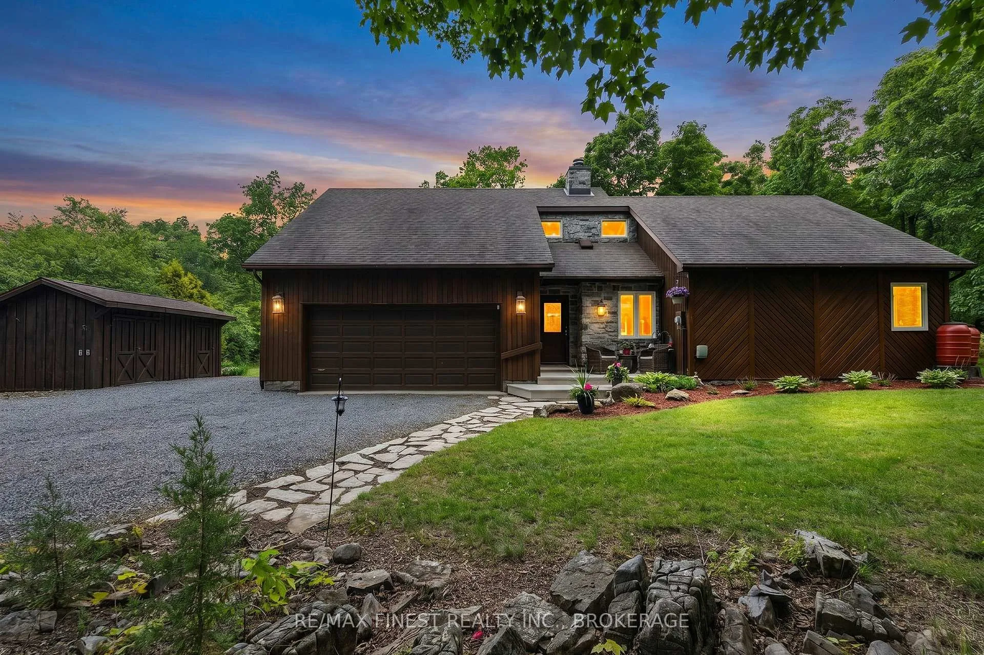 Photo of 3886 Holmes Road