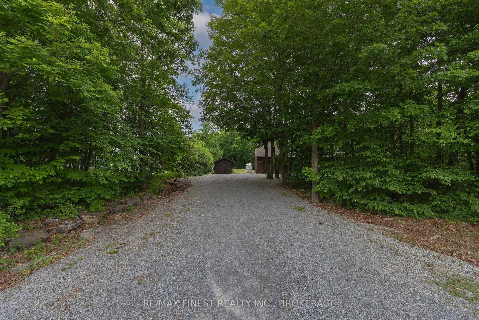 Photo 4 of 3886 Holmes Road, Frontenac, Frontenac South — HOMEH
