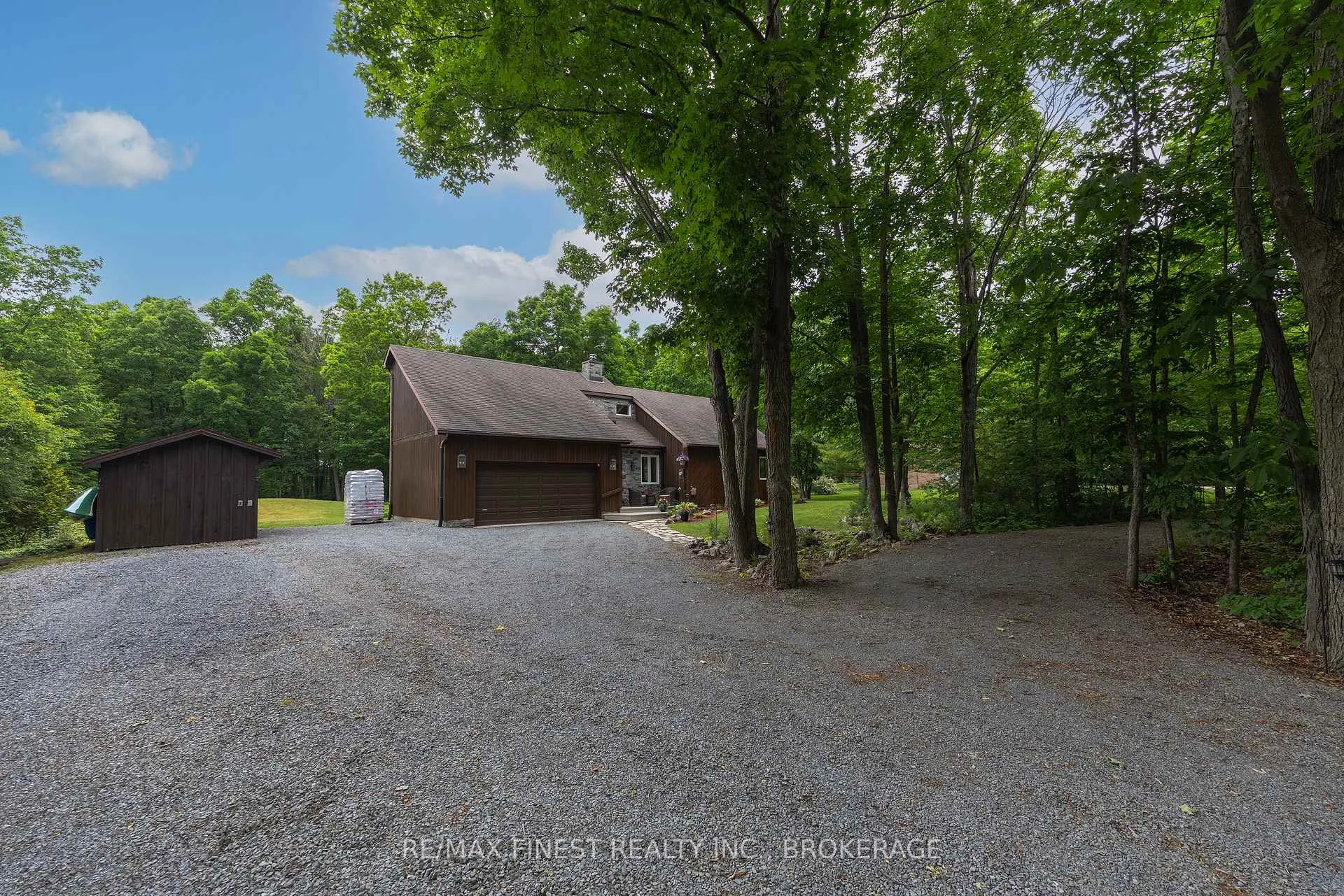 Photo 5 of 3886 Holmes Road, Frontenac, Frontenac South — HOMEH