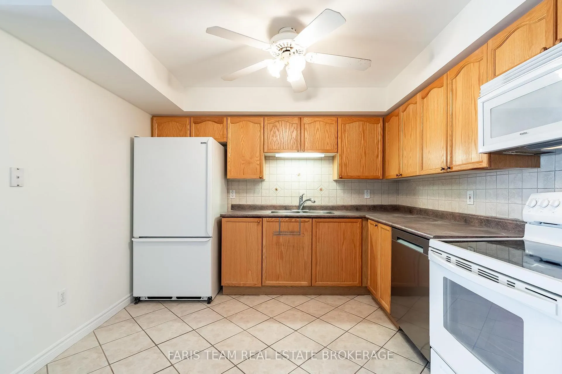 Photo 7 of Unit 119, 49 Jacobs Terrace, Barrie, Allandale — HOMEH