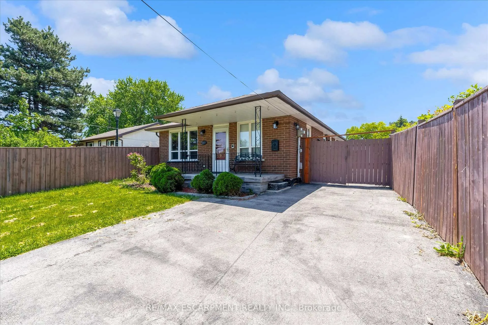 Photo 1 of 261 Limeridge Road W, Hamilton, Rolston — HOMEH