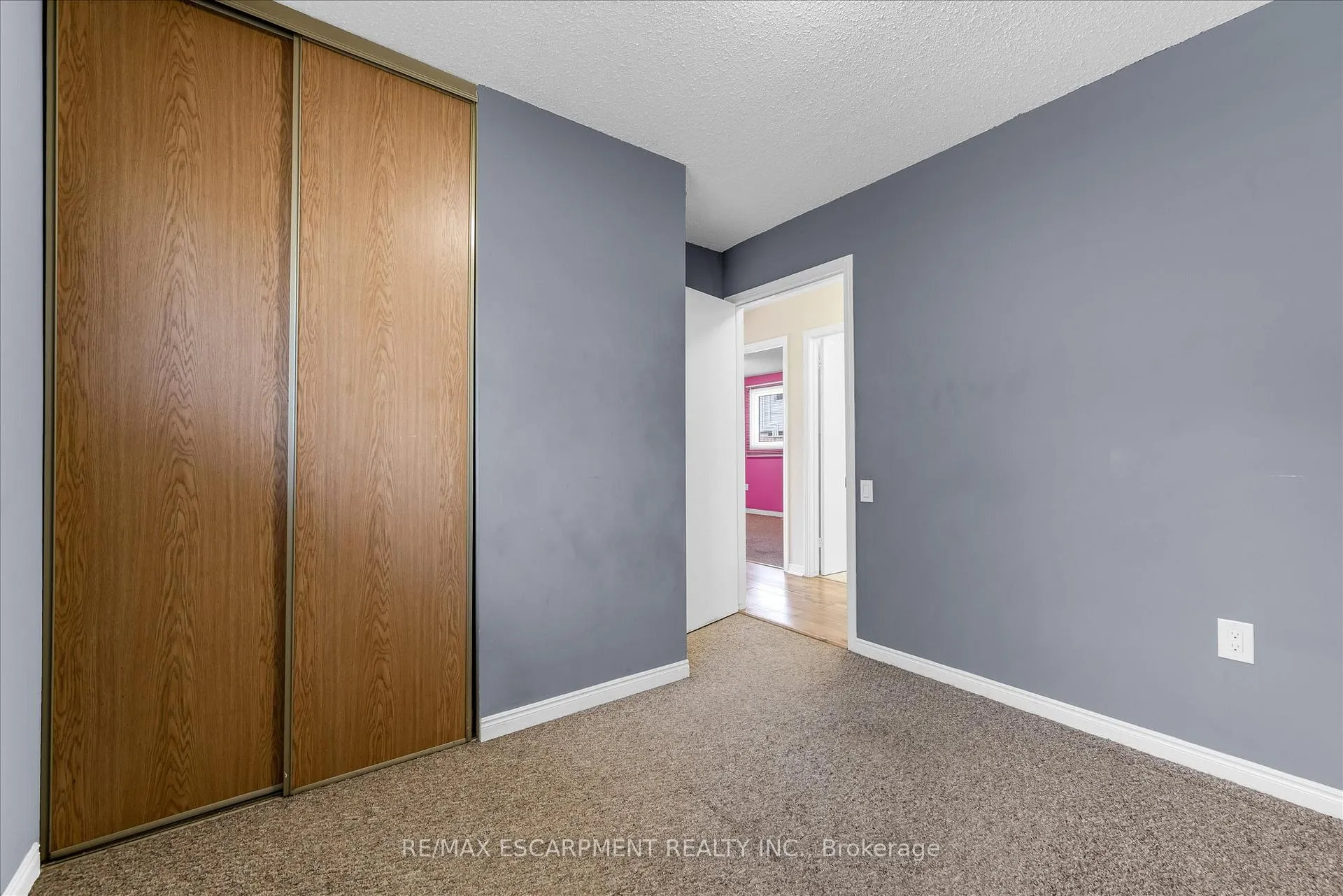 Photo 12 of 261 Limeridge Road W, Hamilton, Rolston — HOMEH