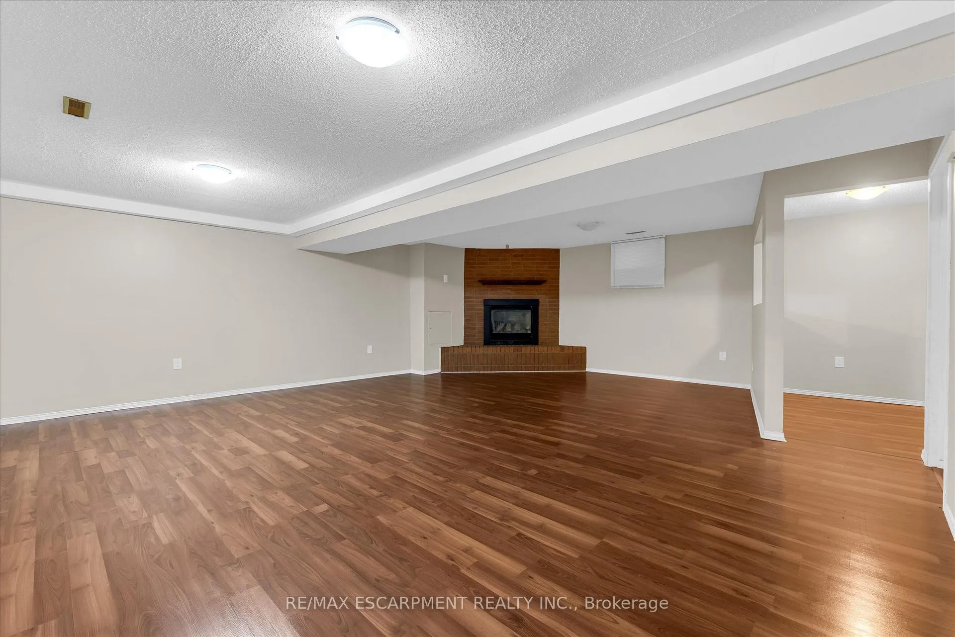 Photo 20 of 261 Limeridge Road W, Hamilton, Rolston — HOMEH