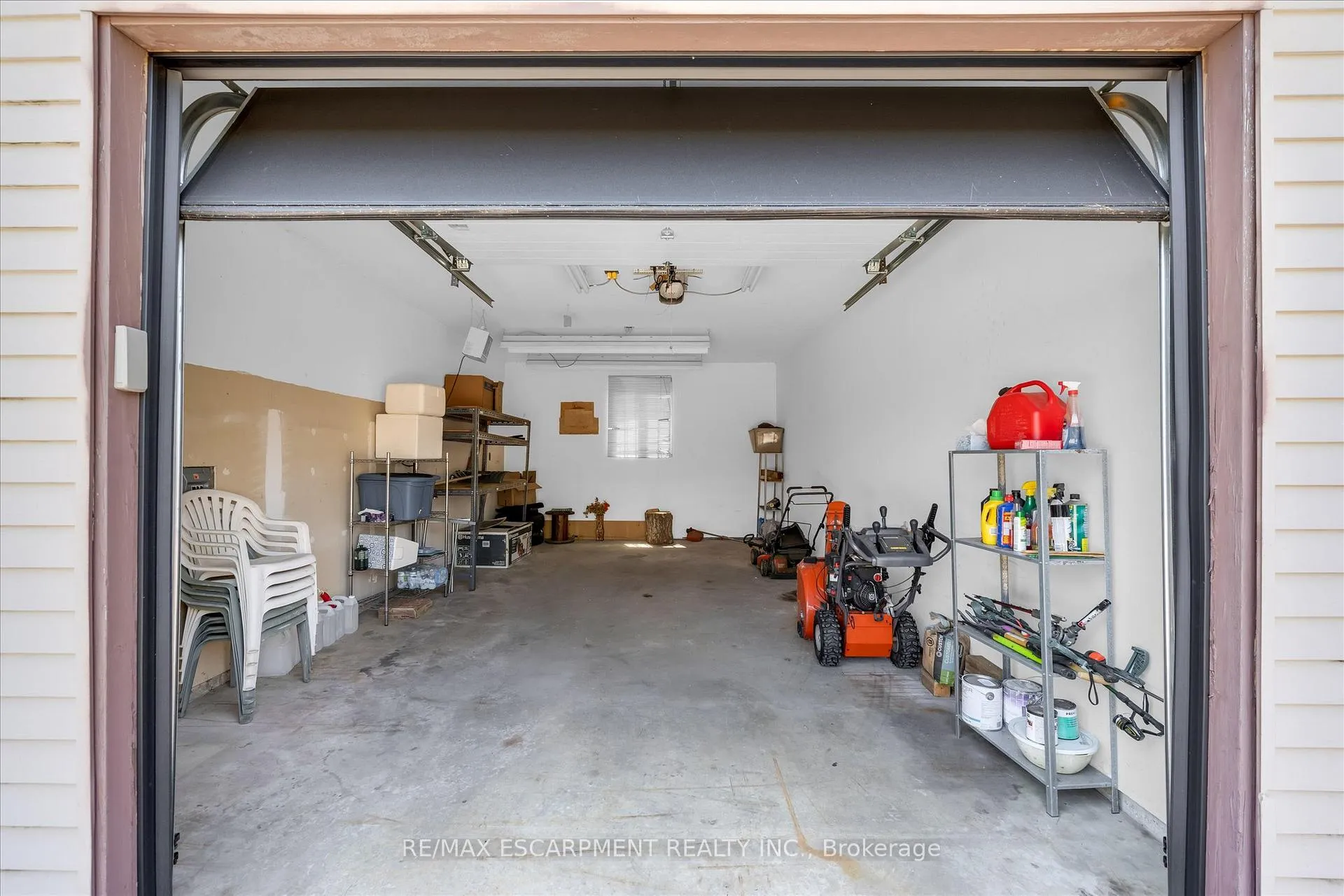 Photo 31 of 261 Limeridge Road W, Hamilton, Rolston — HOMEH