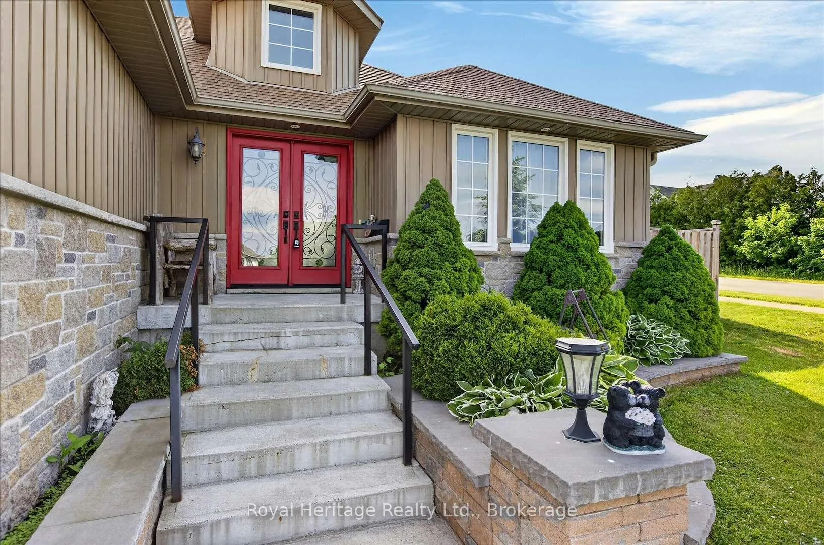 Photo 4 of 2 Liam Street, Kawartha Lakes, Lindsay — HOMEH