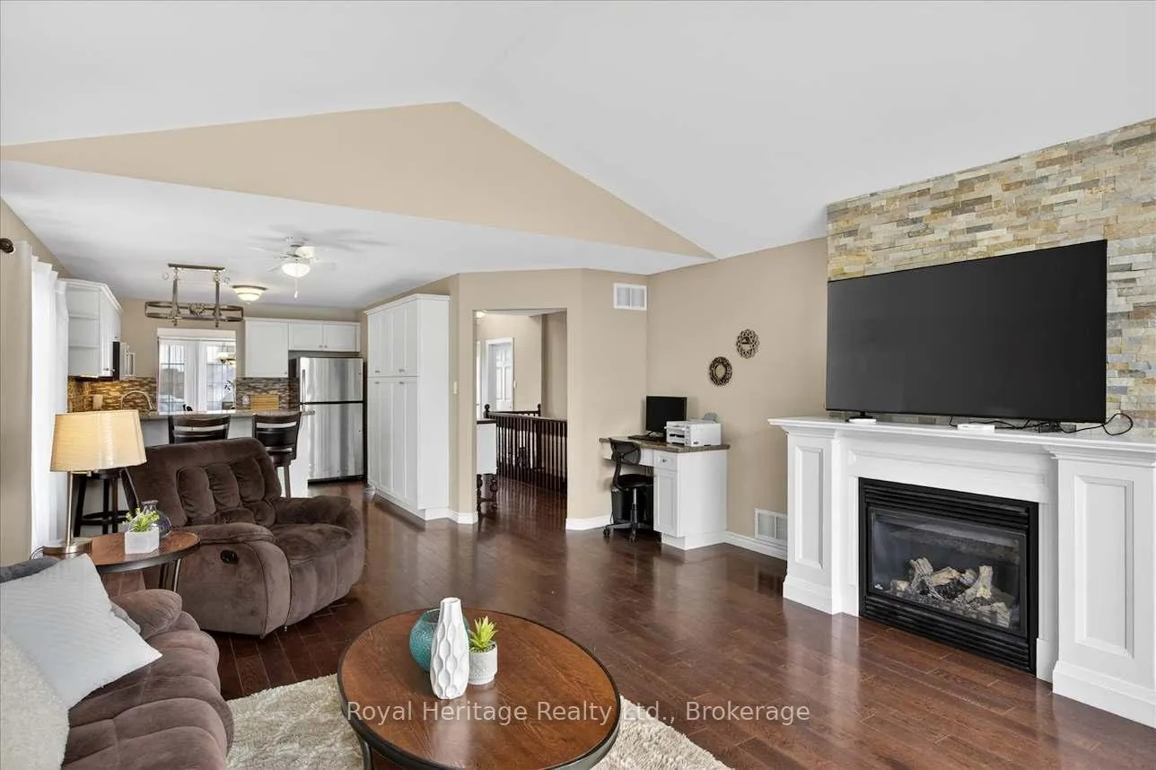 Photo 16 of 2 Liam Street, Kawartha Lakes, Lindsay — HOMEH