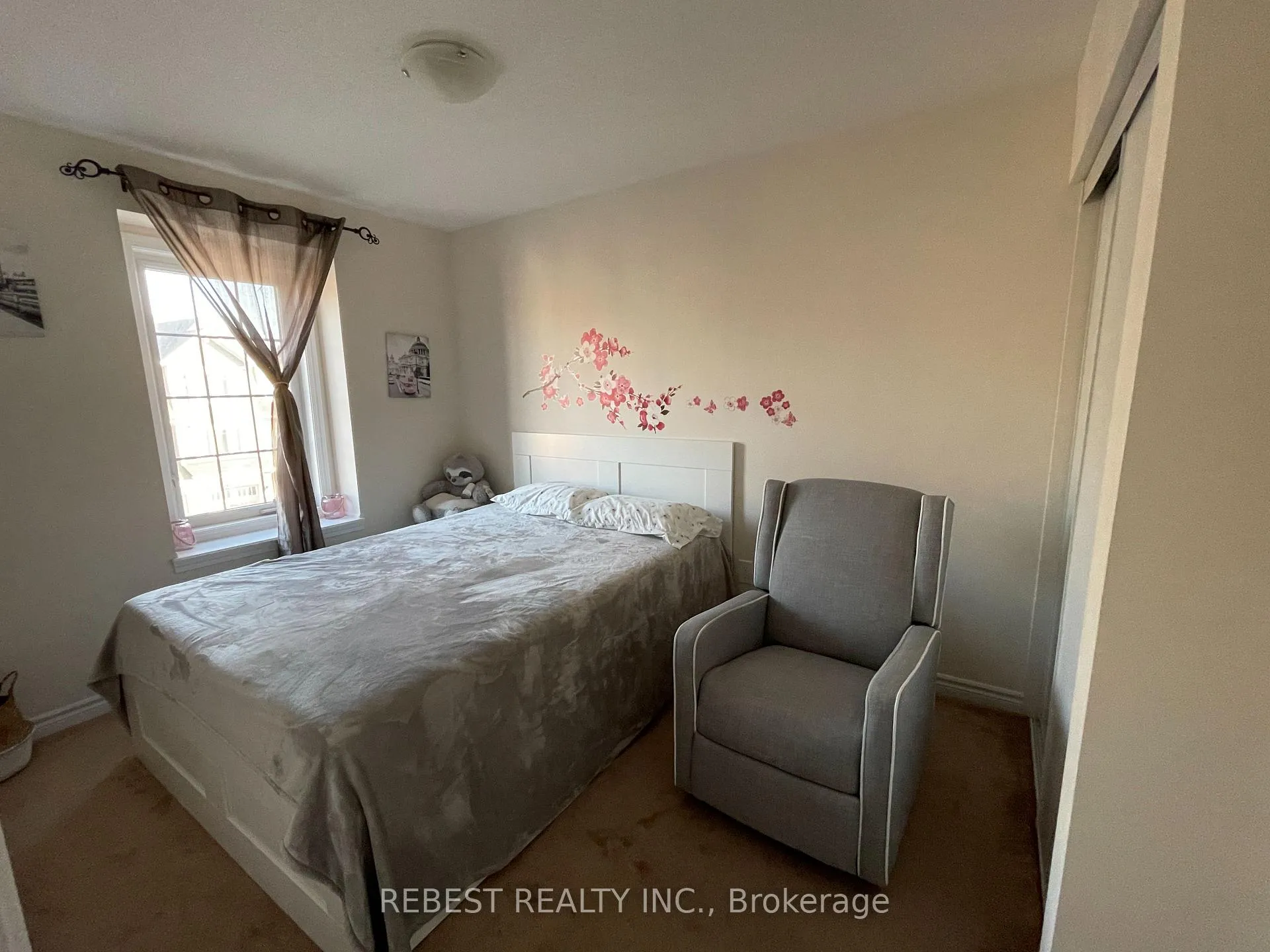 Photo 8 of 67 Bannister Crescent, Brampton, Northwest Brampton — HOMEH