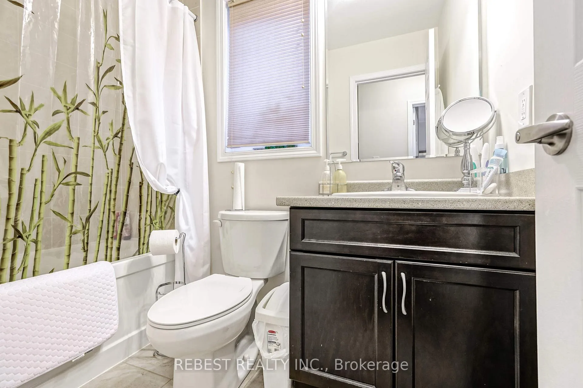 Photo 10 of 67 Bannister Crescent, Brampton, Northwest Brampton — HOMEH