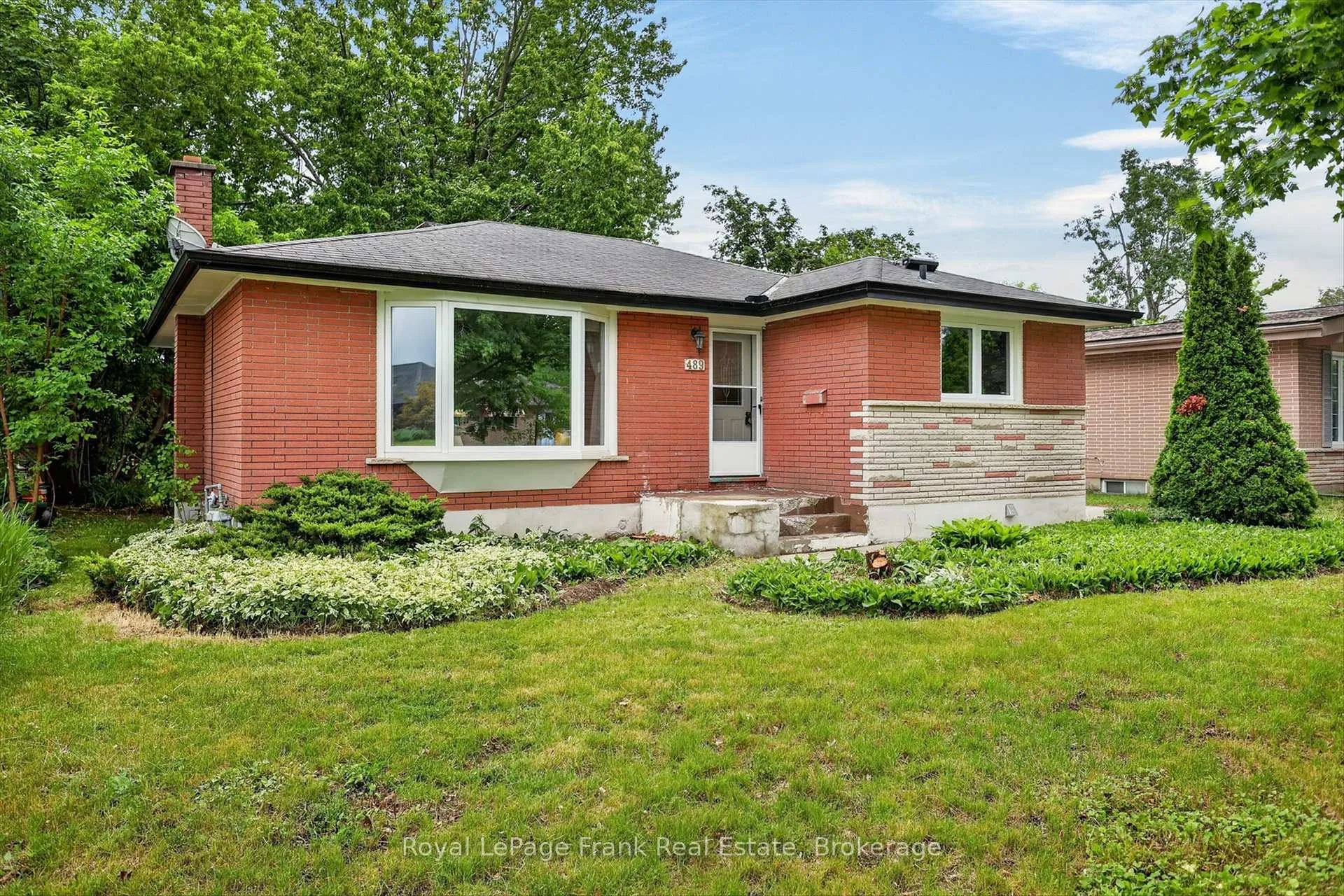 Photo 4 of 489 Raymond Street, Peterborough, Northcrest Ward 5 — HOMEH