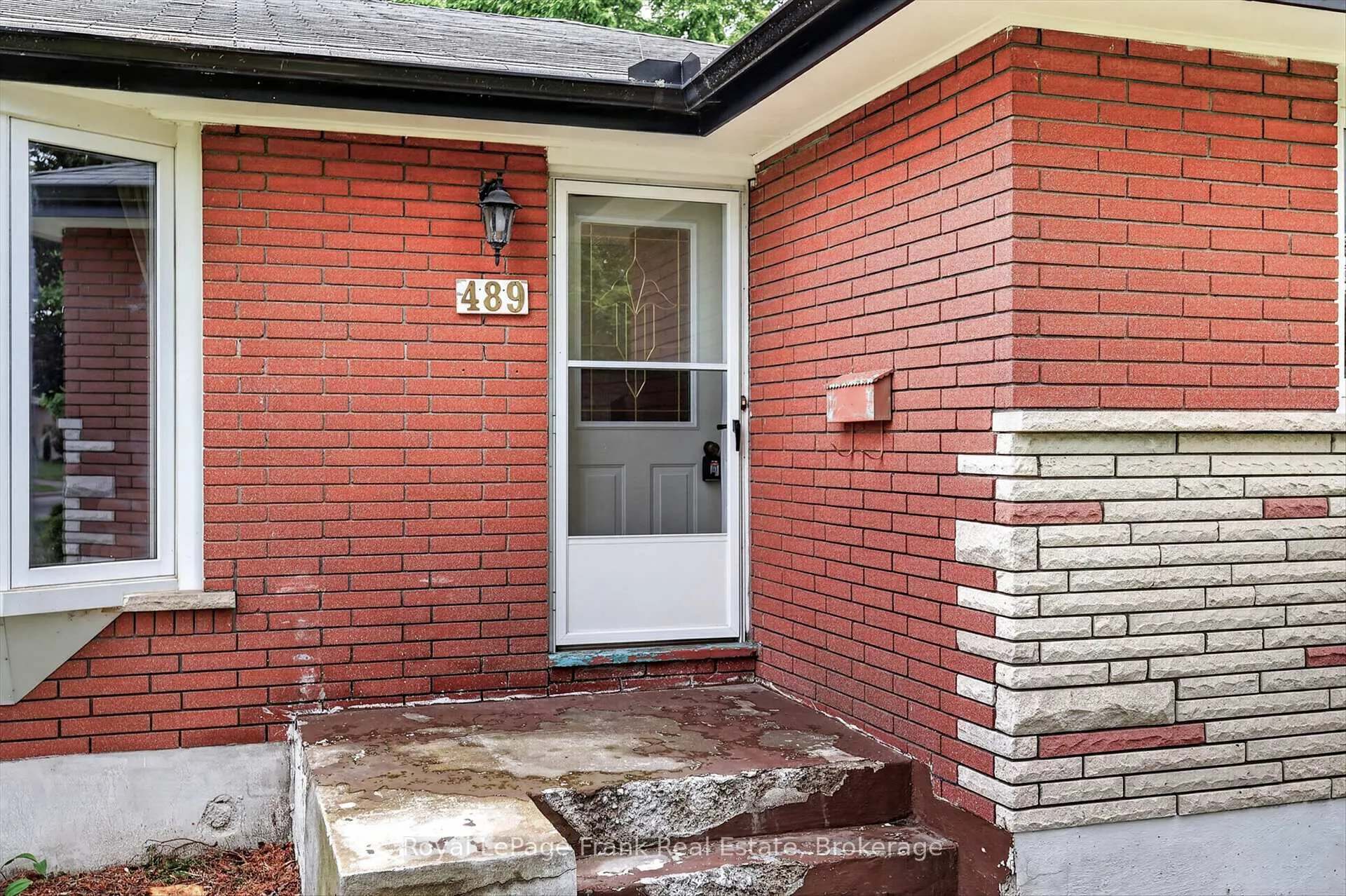 Photo 5 of 489 Raymond Street, Peterborough, Northcrest Ward 5 — HOMEH