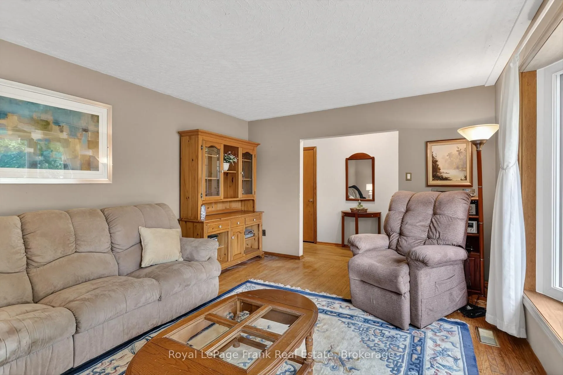 Photo 10 of 489 Raymond Street, Peterborough, Northcrest Ward 5 — HOMEH