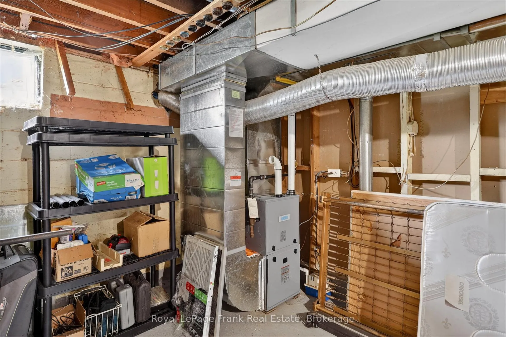 Photo 35 of 489 Raymond Street, Peterborough, Northcrest Ward 5 — HOMEH