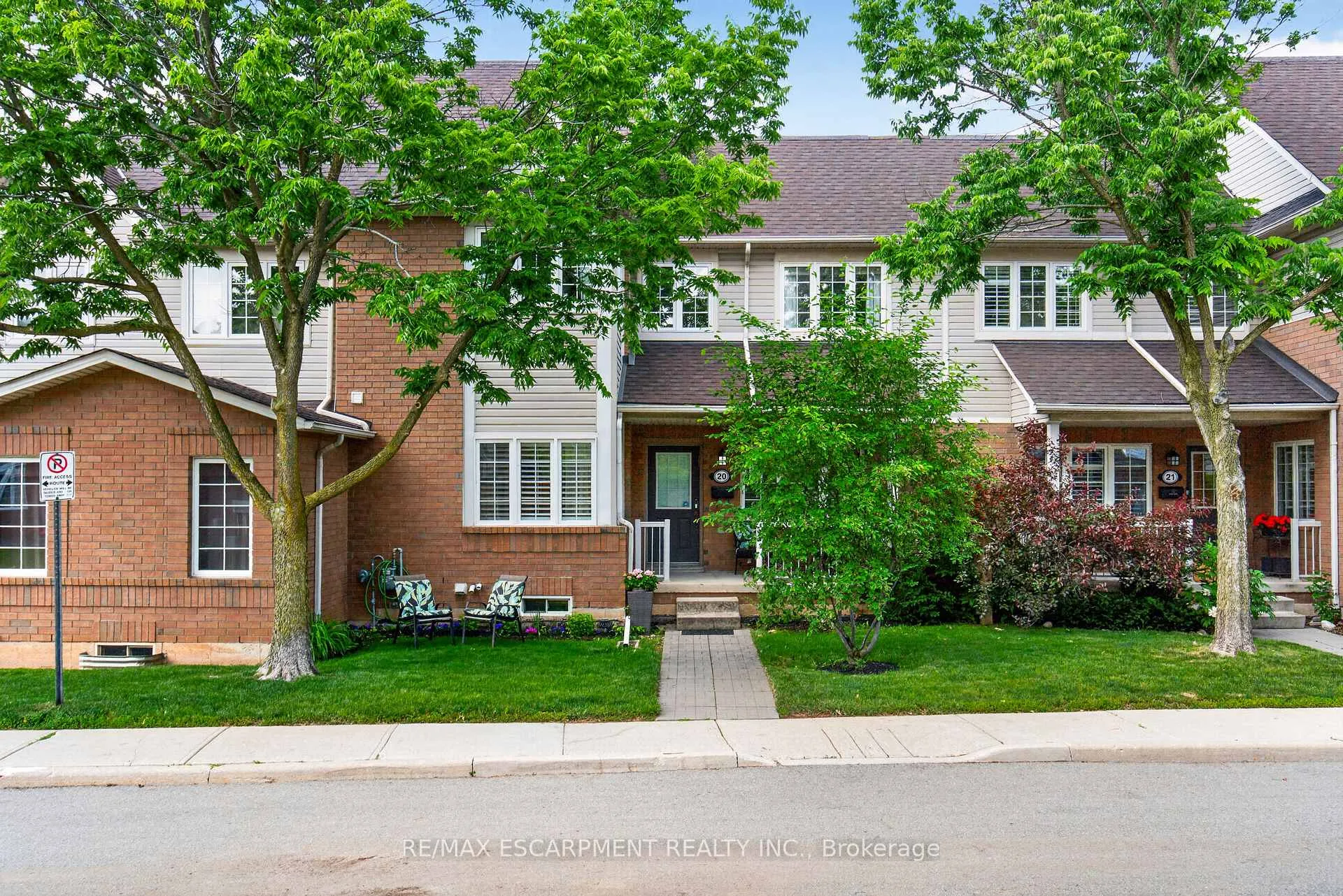 Photo 1 of Unit 20, 100 Beddoe Drive, Hamilton, Chedoke Park — HOMEH
