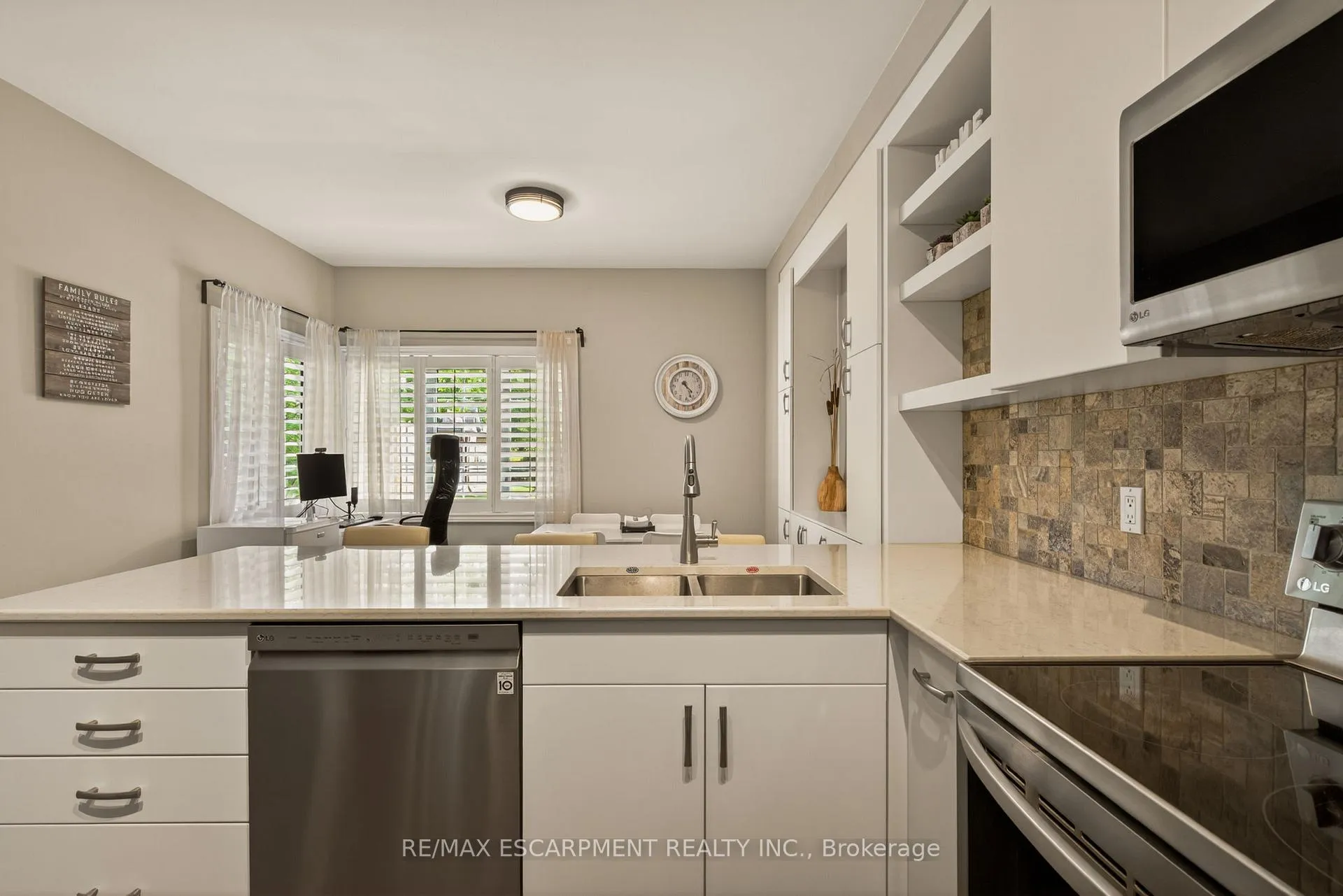 Photo 7 of Unit 20, 100 Beddoe Drive, Hamilton, Chedoke Park — HOMEH