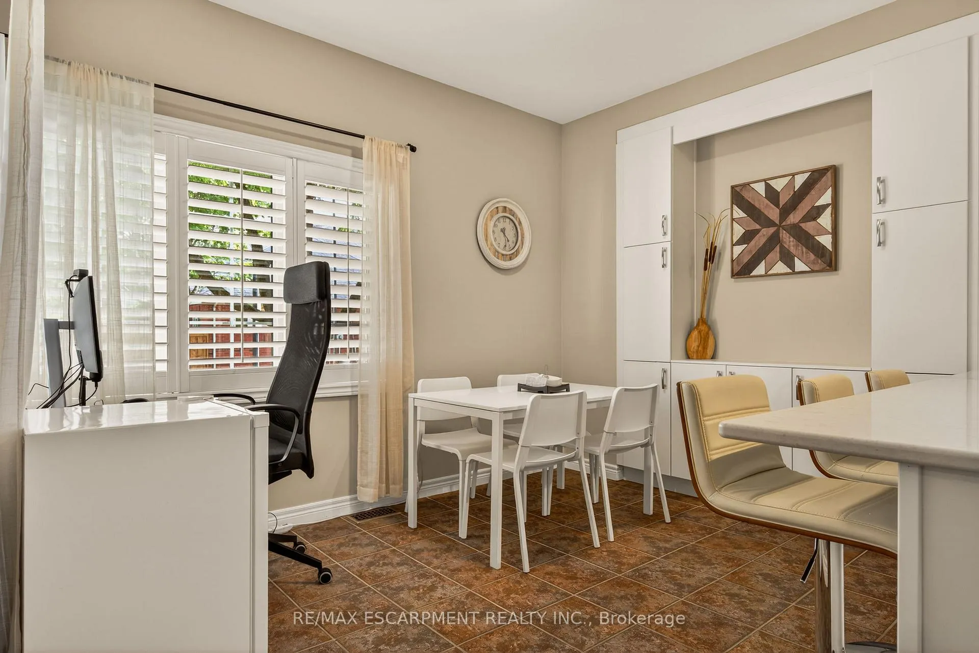 Photo 8 of Unit 20, 100 Beddoe Drive, Hamilton, Chedoke Park — HOMEH