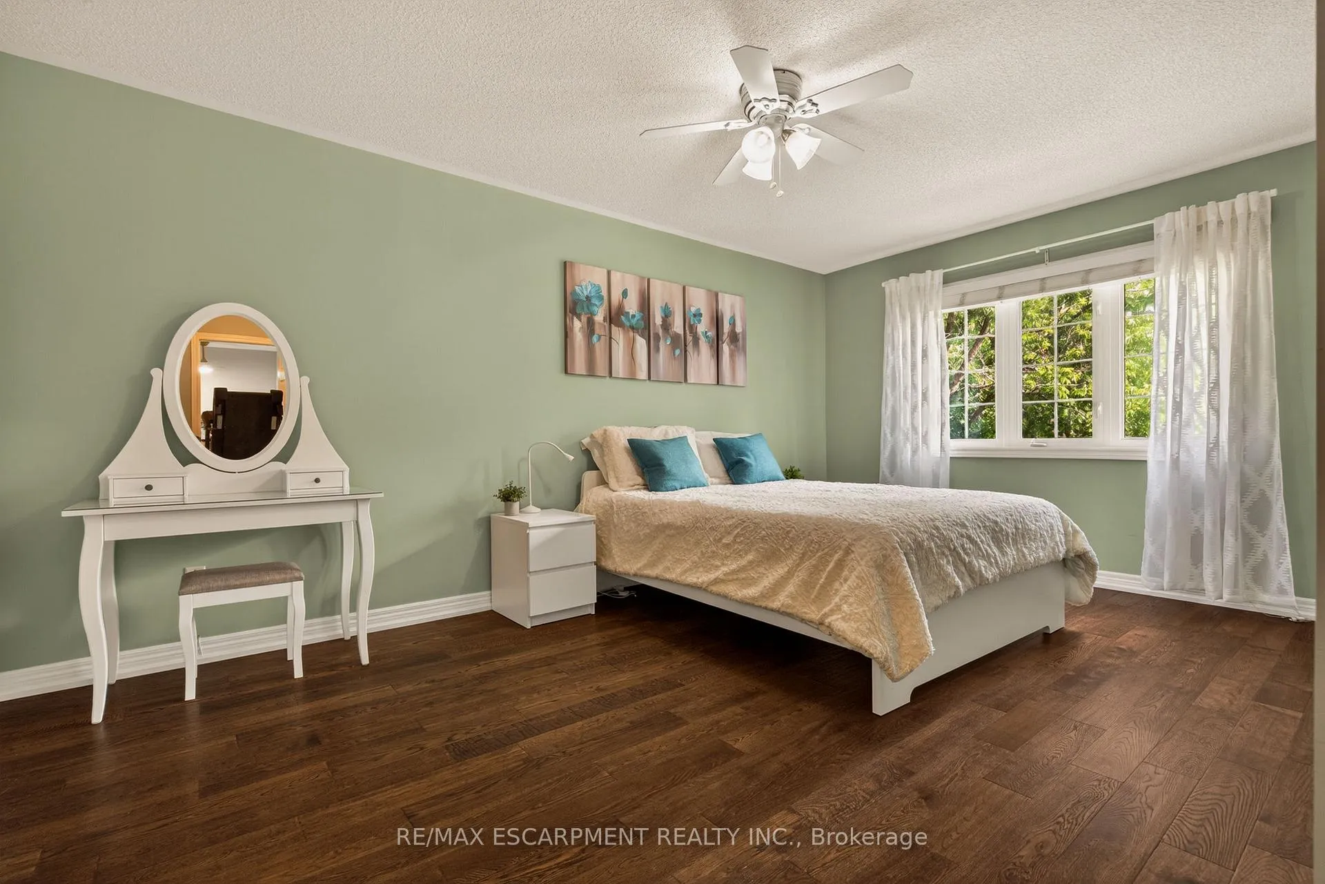 Photo 19 of Unit 20, 100 Beddoe Drive, Hamilton, Chedoke Park — HOMEH