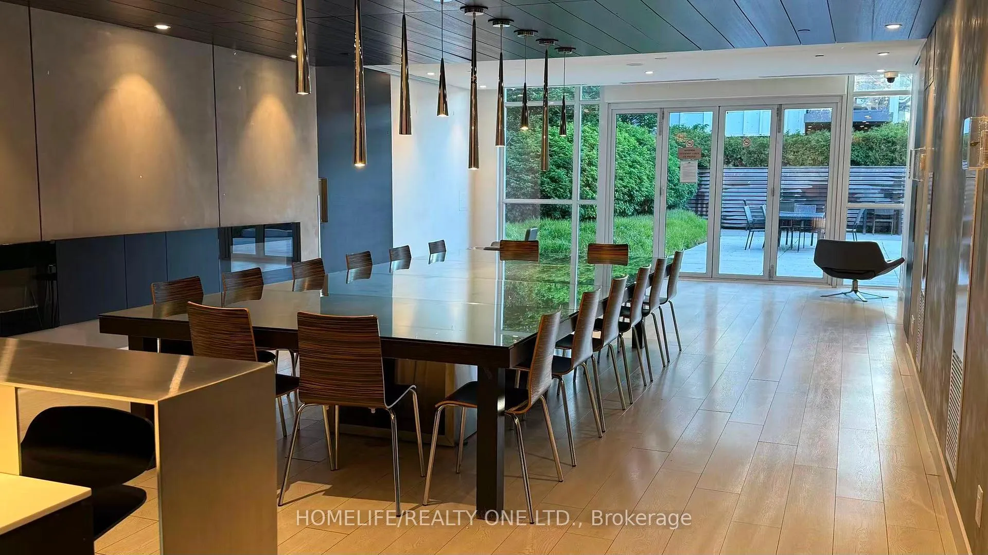Photo 6 of Unit 302, 170 Sumach Street, Toronto, Regent Park — HOMEH