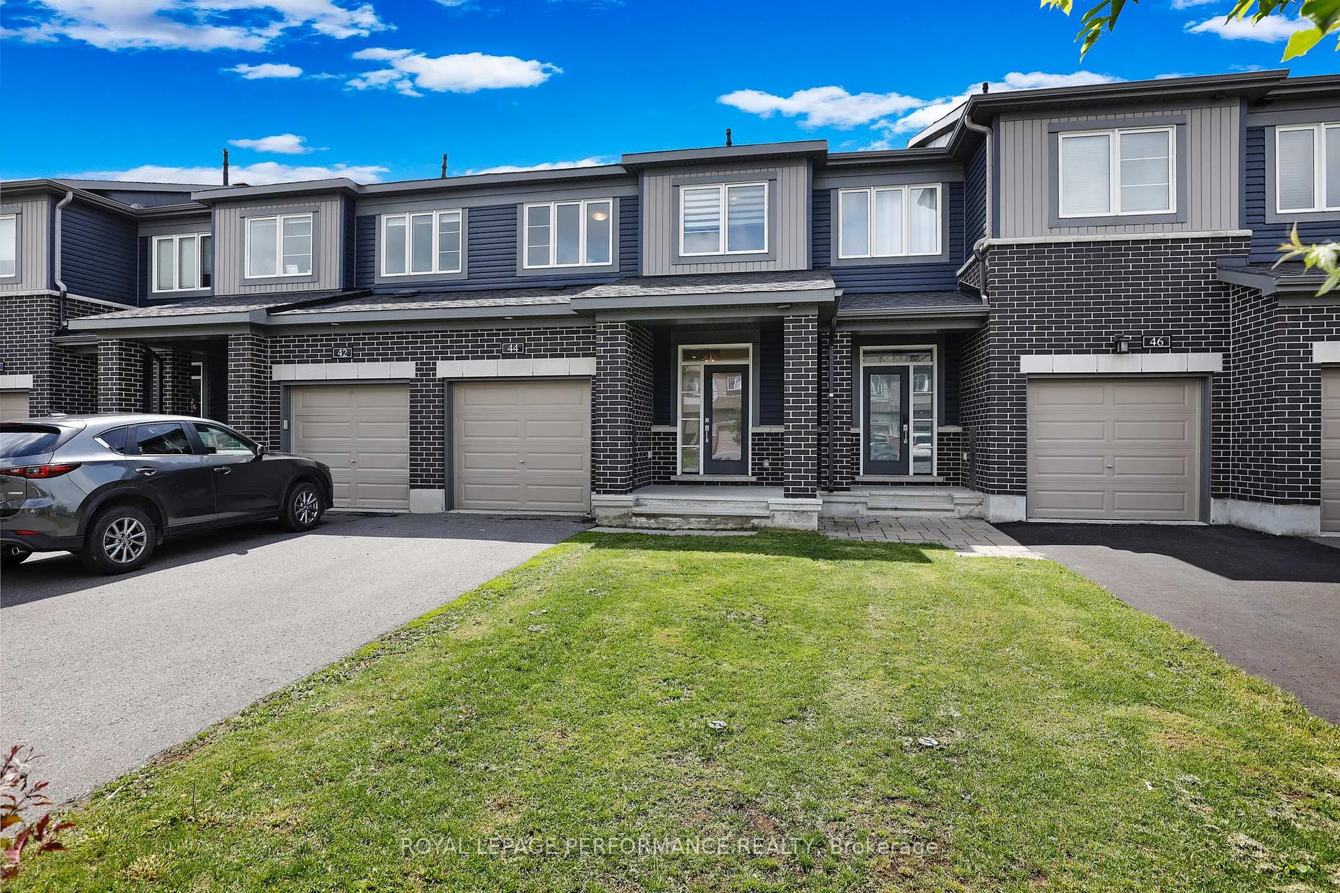 Photo 1 of 44 Gardenpost Terrace, Ottawa, Avalon West — HOMEH