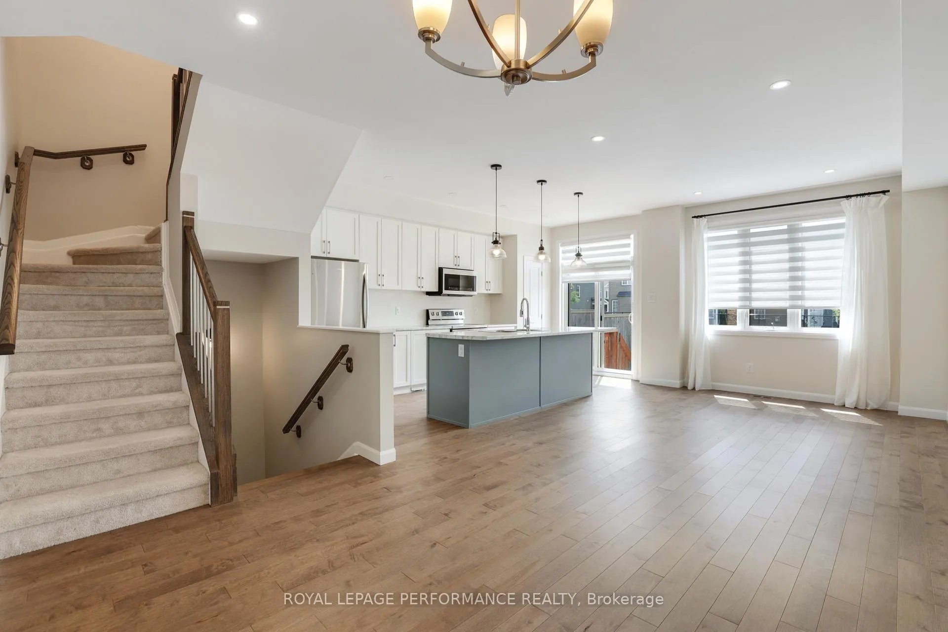 Photo 9 of 44 Gardenpost Terrace, Ottawa, Avalon West — HOMEH