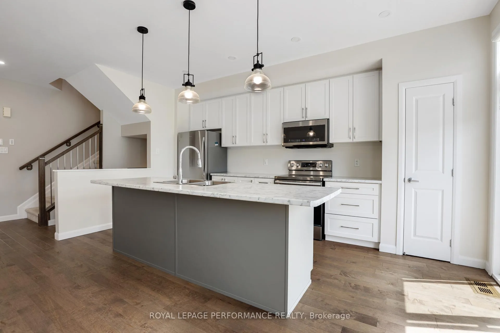 Photo 11 of 44 Gardenpost Terrace, Ottawa, Avalon West — HOMEH