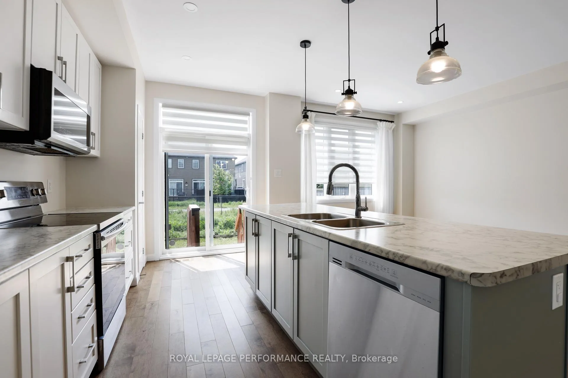 Photo 13 of 44 Gardenpost Terrace, Ottawa, Avalon West — HOMEH