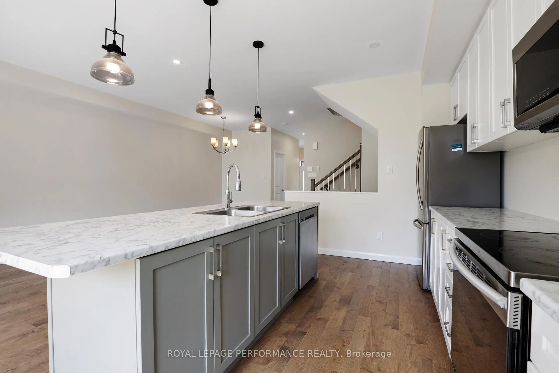 Photo 14 of 44 Gardenpost Terrace, Ottawa, Avalon West — HOMEH