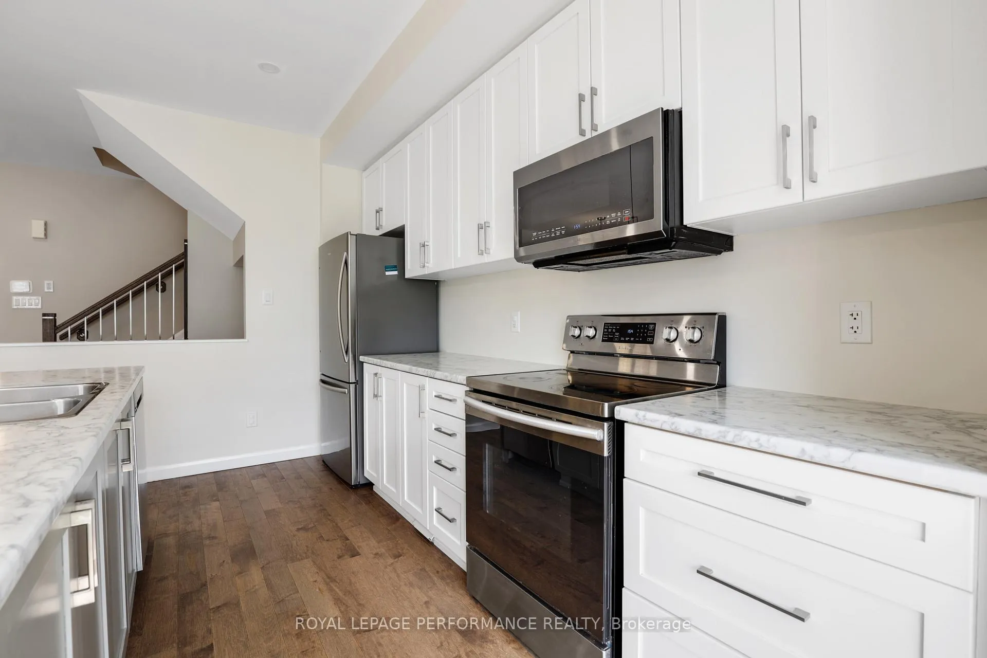 Photo 15 of 44 Gardenpost Terrace, Ottawa, Avalon West — HOMEH