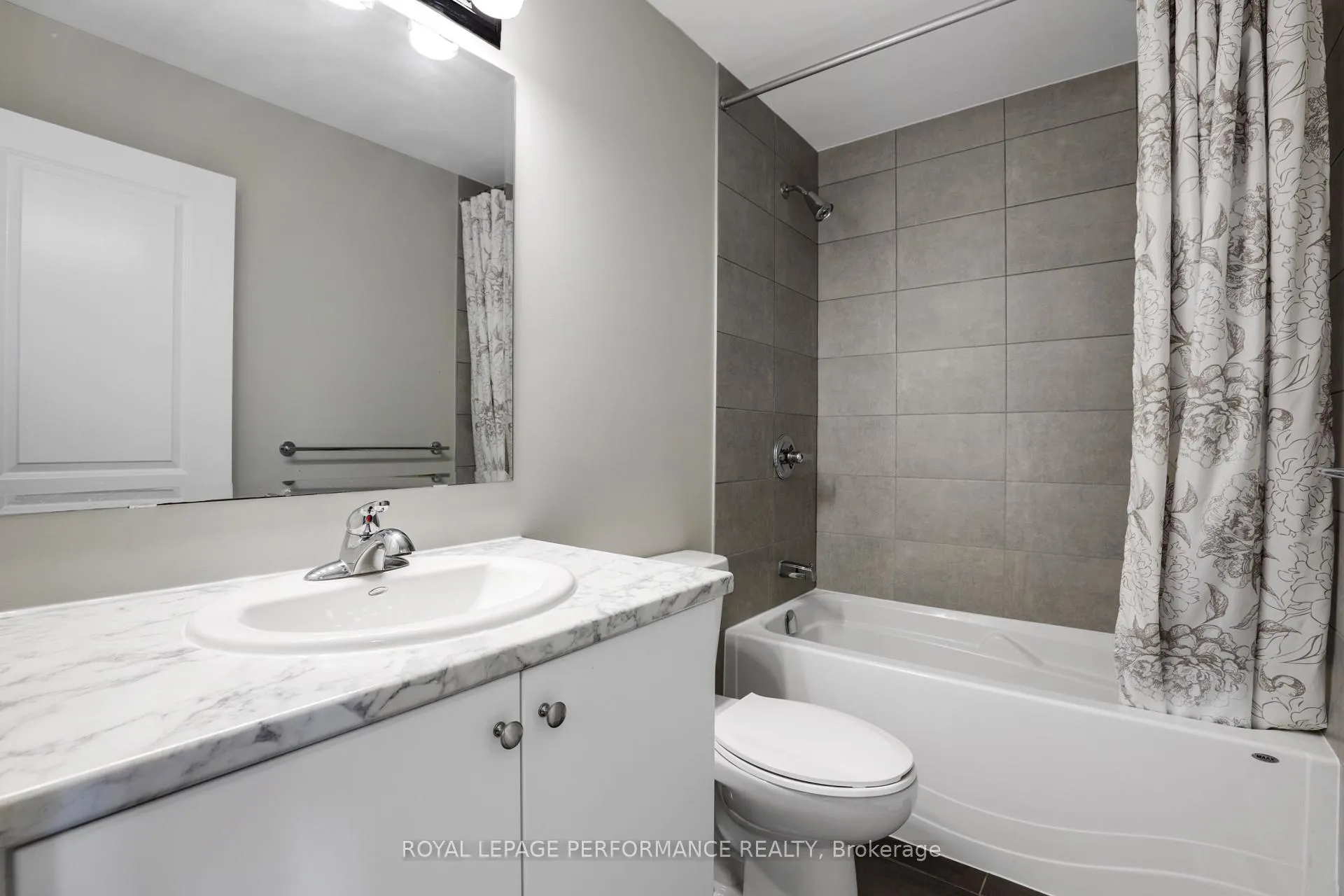 Photo 25 of 44 Gardenpost Terrace, Ottawa, Avalon West — HOMEH