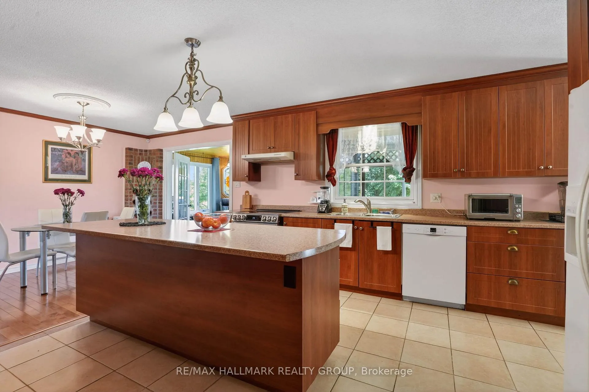 Photo 10 of 3938 Larmours Road, Ottawa, Sarsfield/Bearbrook — HOMEH