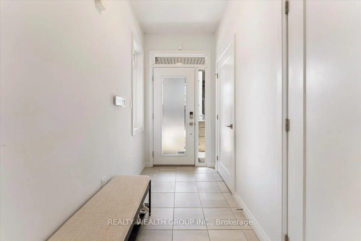 Photo 3 of Unit 23, 35 Midhurst Heights, Hamilton, Stoney Creek Mountain — HOMEH