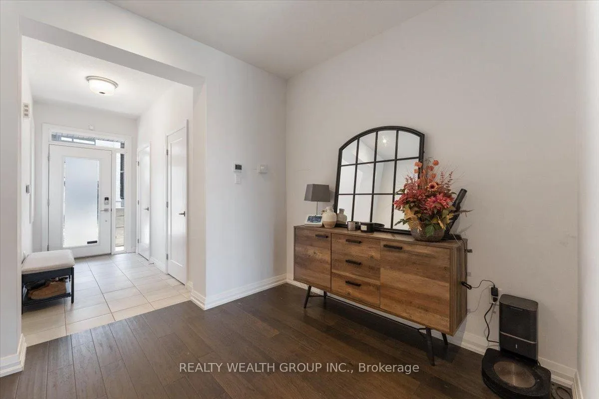 Photo 5 of Unit 23, 35 Midhurst Heights, Hamilton, Stoney Creek Mountain — HOMEH