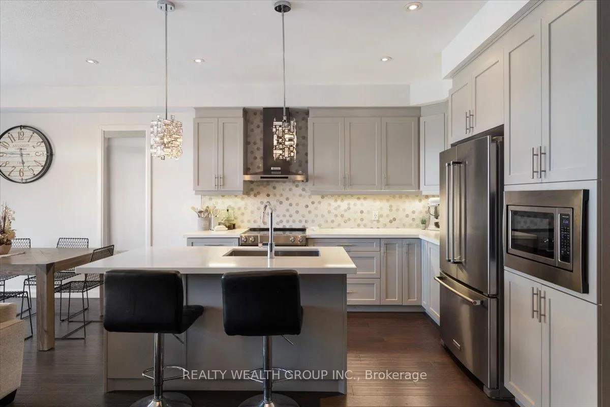 Photo 9 of Unit 23, 35 Midhurst Heights, Hamilton, Stoney Creek Mountain — HOMEH