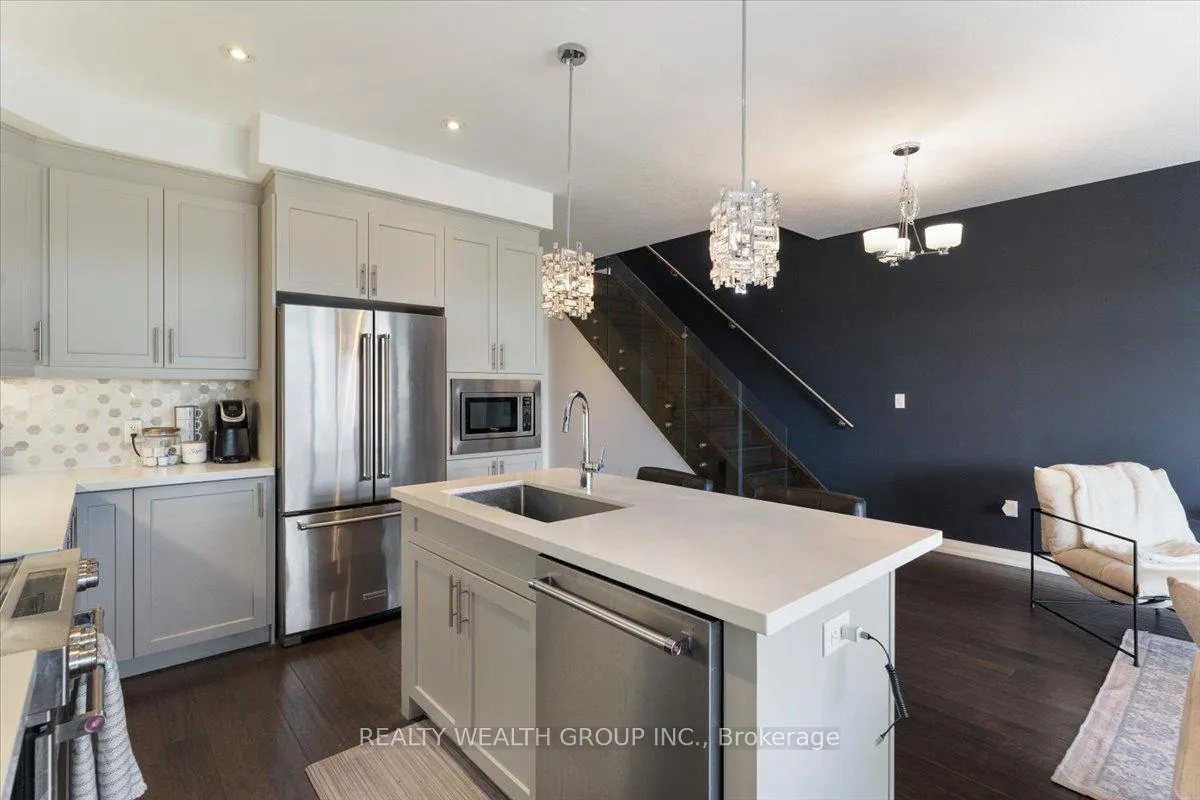 Photo 12 of Unit 23, 35 Midhurst Heights, Hamilton, Stoney Creek Mountain — HOMEH