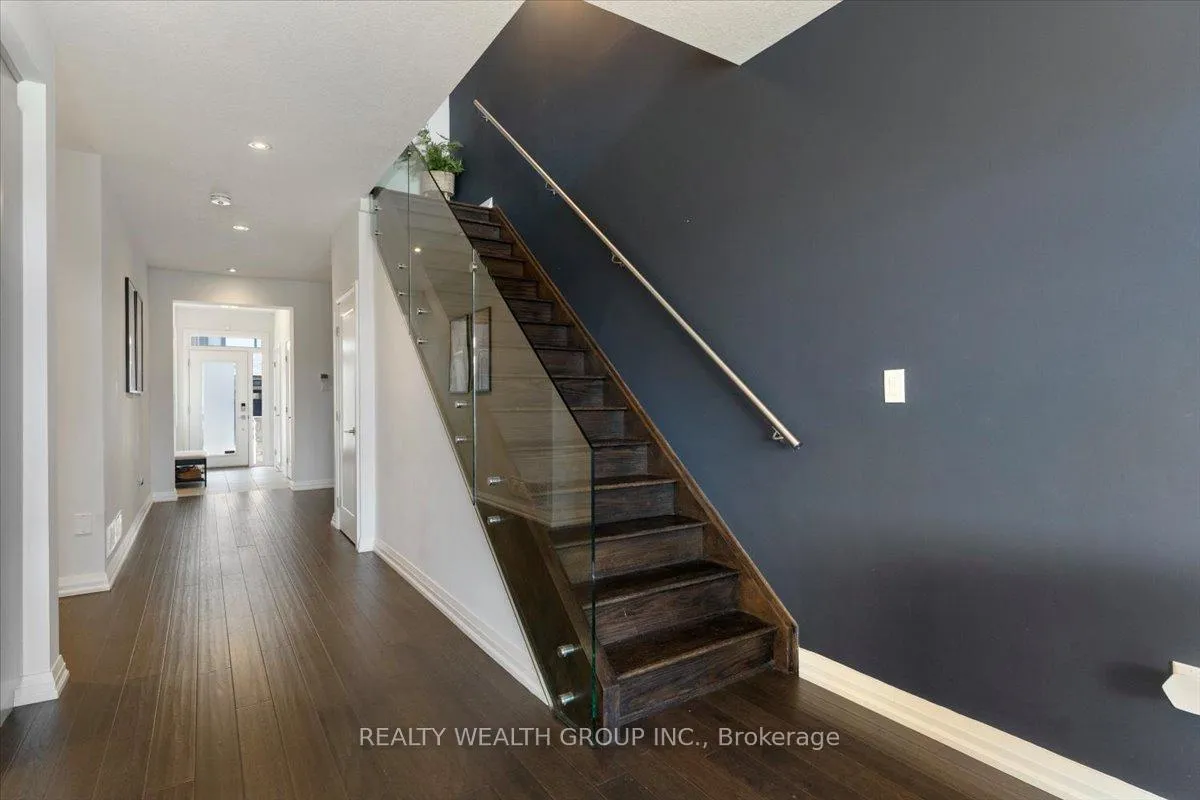 Photo 16 of Unit 23, 35 Midhurst Heights, Hamilton, Stoney Creek Mountain — HOMEH
