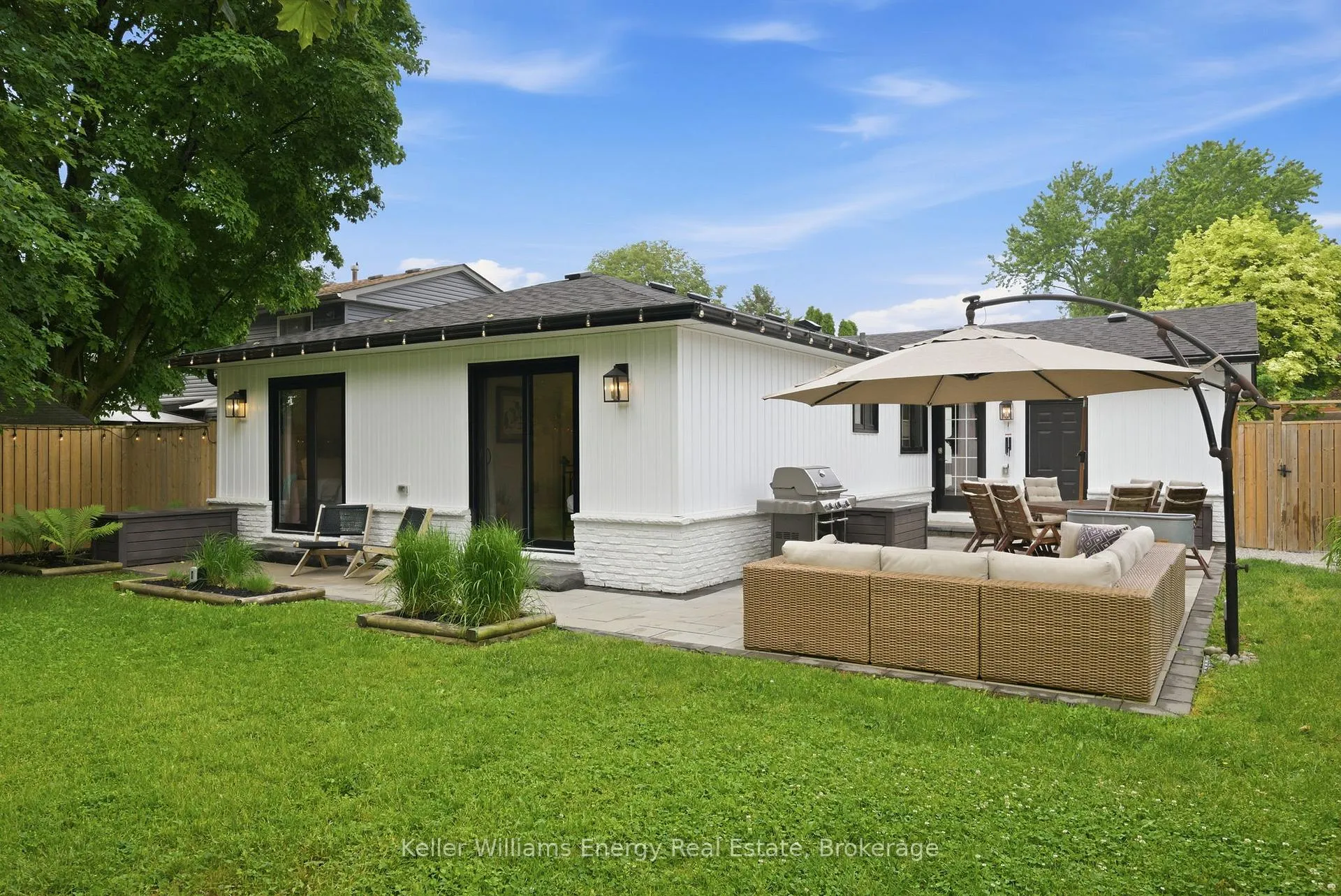 Photo 35 of 83 Walton Drive, Aurora, Aurora Village — HOMEH