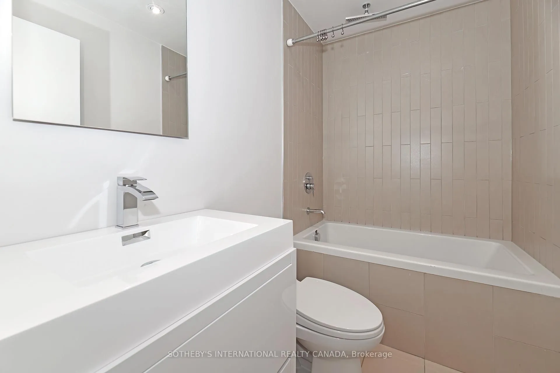 Photo 11 of Unit 516, 25 Oxley Street, Toronto, Waterfront Communities — HOMEH