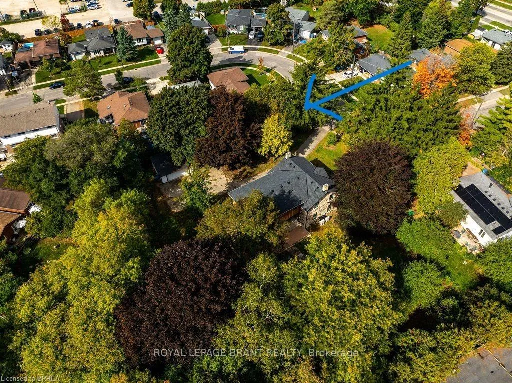 Photo 5 of 33 Islington Avenue, Guelph, Victoria North — HOMEH