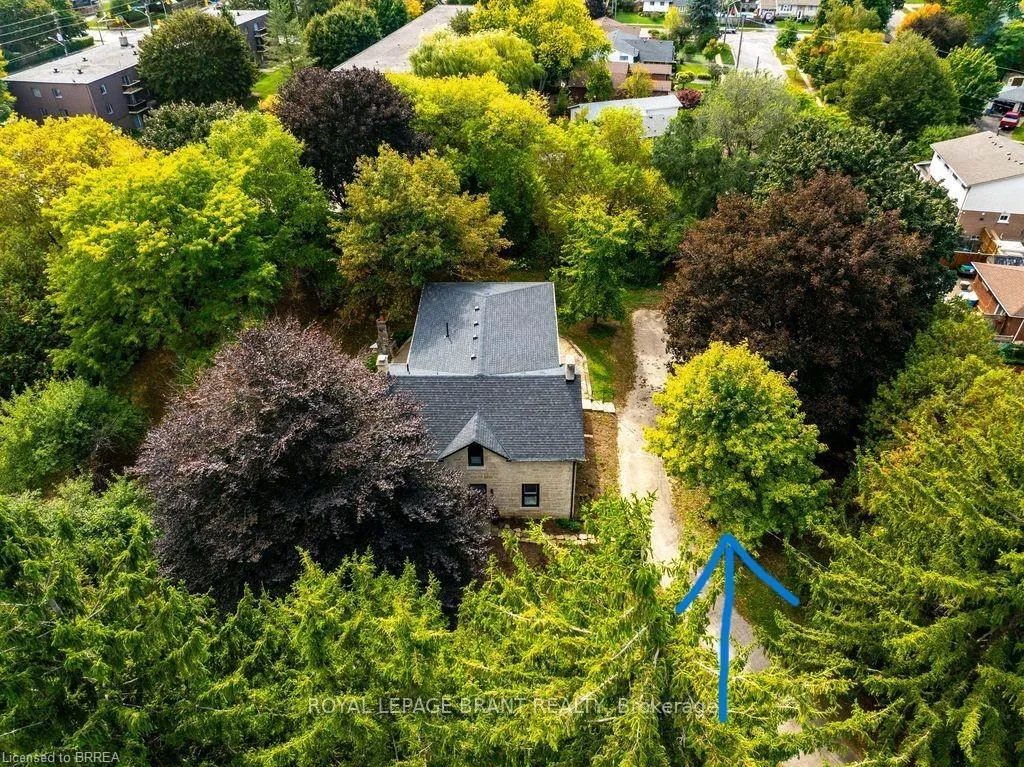 Photo 9 of 33 Islington Avenue, Guelph, Victoria North — HOMEH