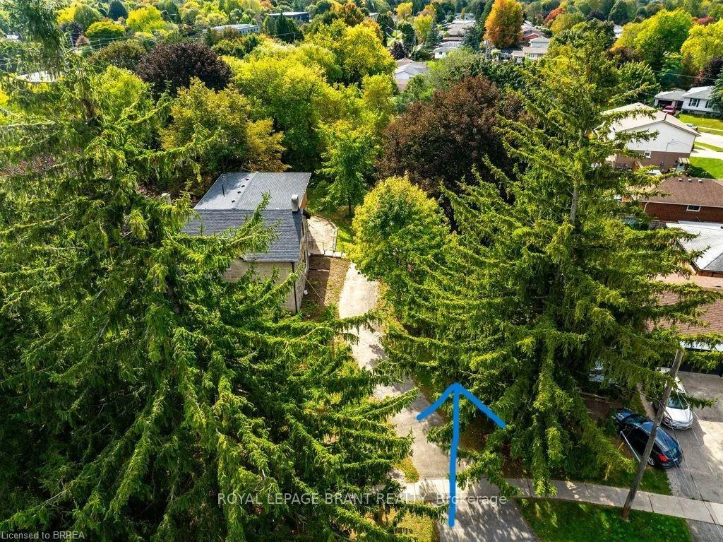 Photo 10 of 33 Islington Avenue, Guelph, Victoria North — HOMEH