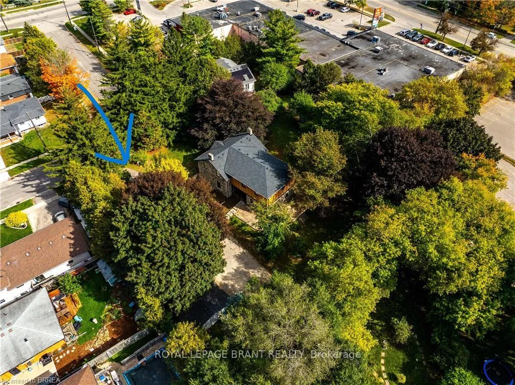 Photo 12 of 33 Islington Avenue, Guelph, Victoria North — HOMEH
