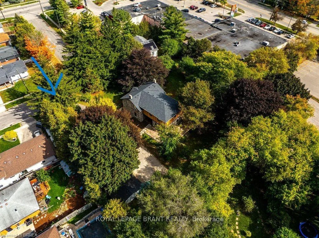 Photo 13 of 33 Islington Avenue, Guelph, Victoria North — HOMEH