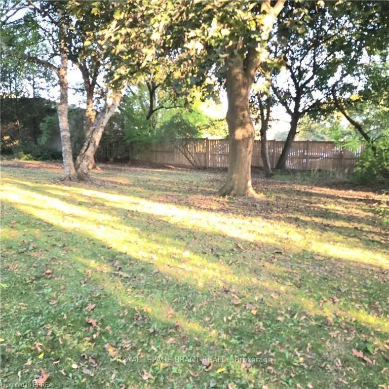 Photo 17 of 33 Islington Avenue, Guelph, Victoria North — HOMEH