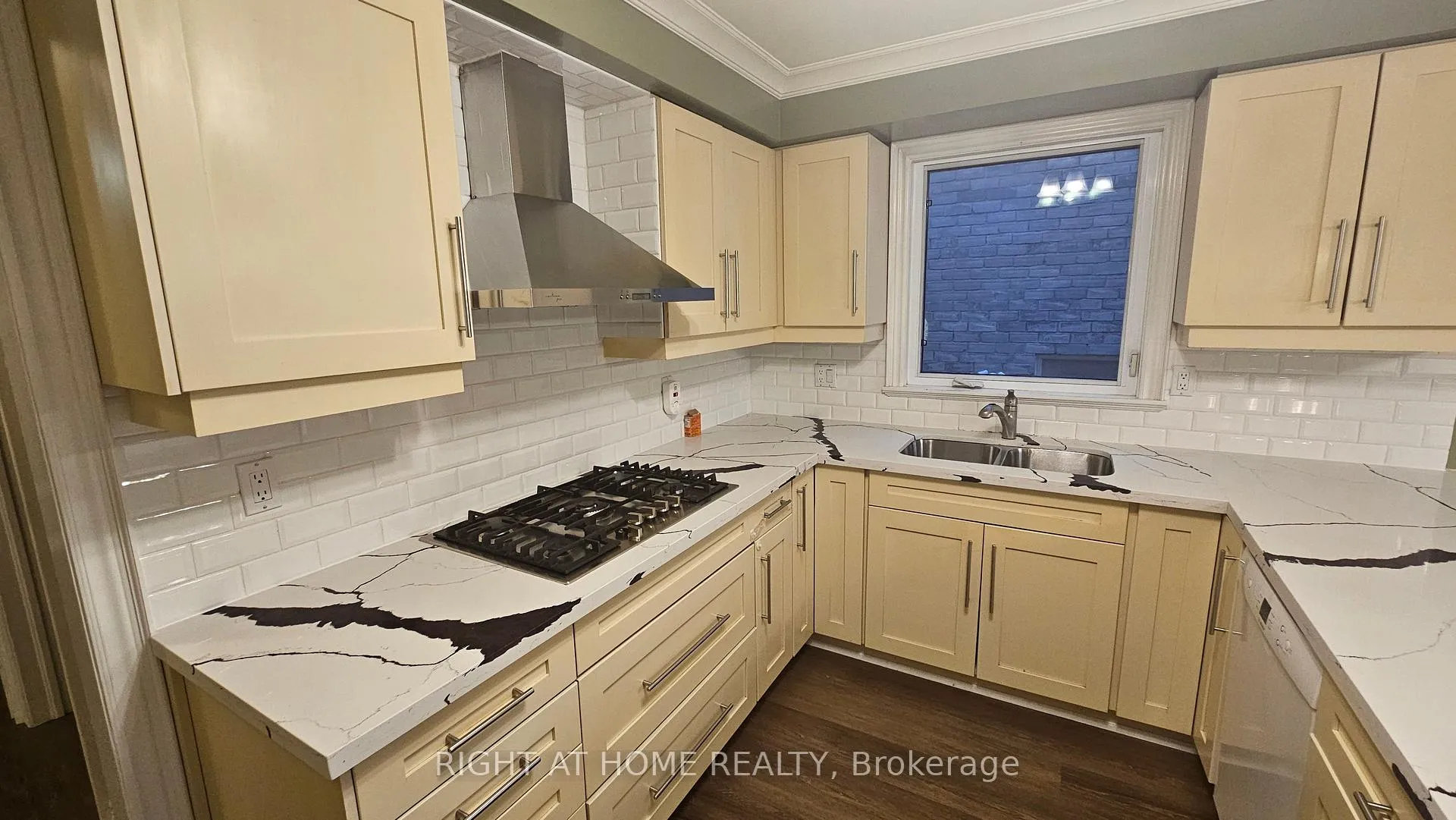 Photo 11 of 28 Mullen Drive, Ajax, Central West — HOMEH