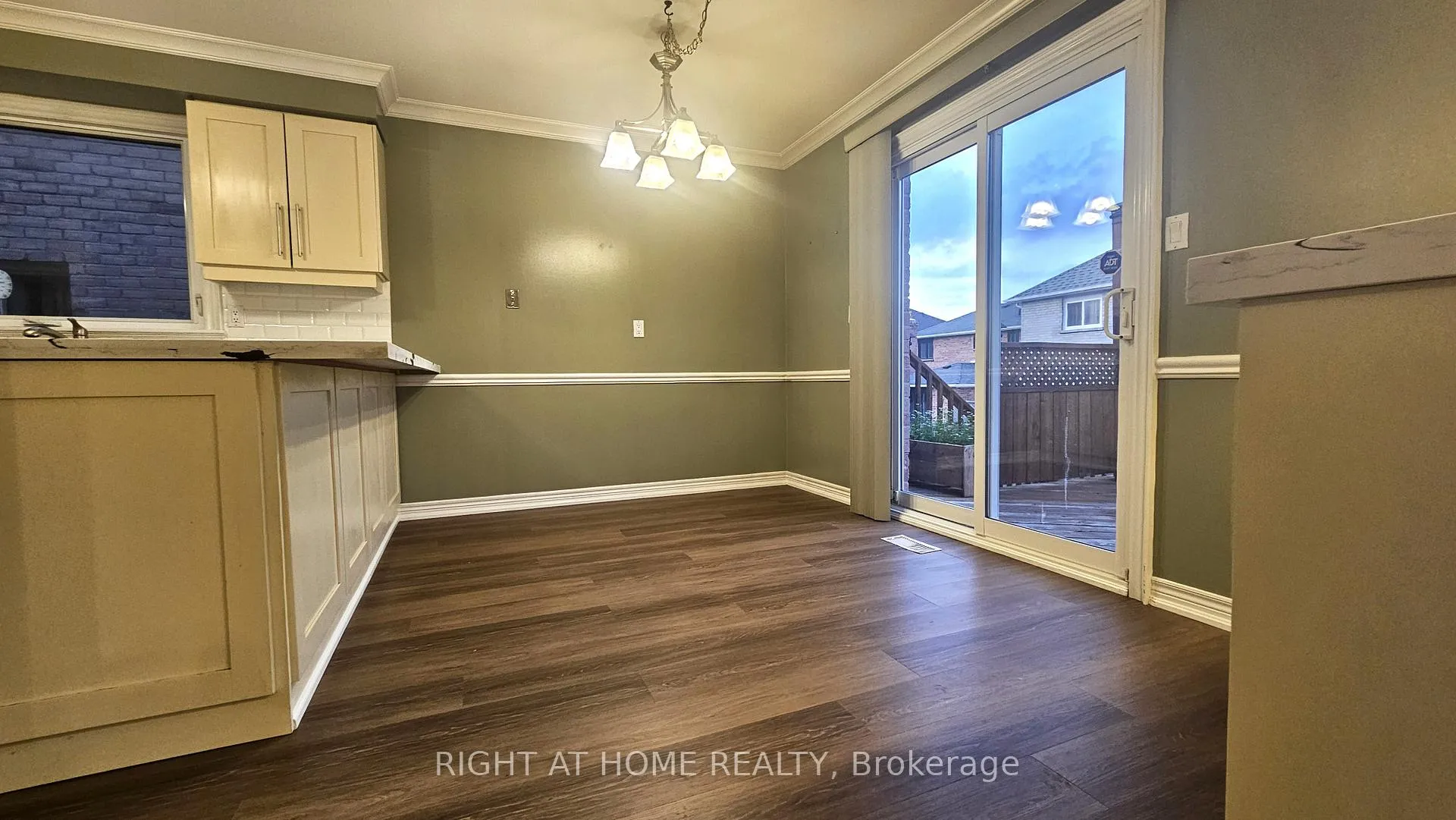 Photo 14 of 28 Mullen Drive, Ajax, Central West — HOMEH