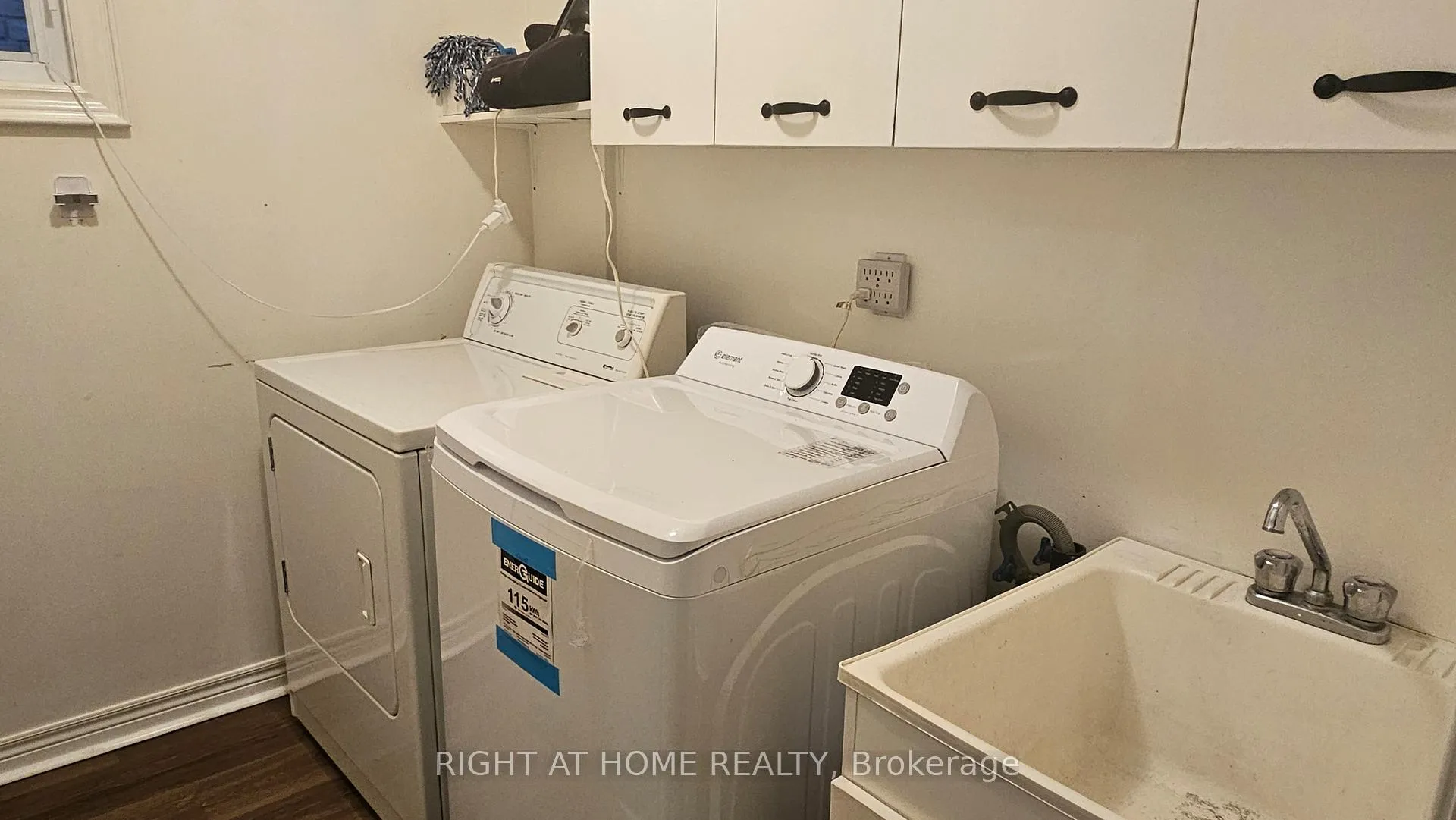 Photo 16 of 28 Mullen Drive, Ajax, Central West — HOMEH