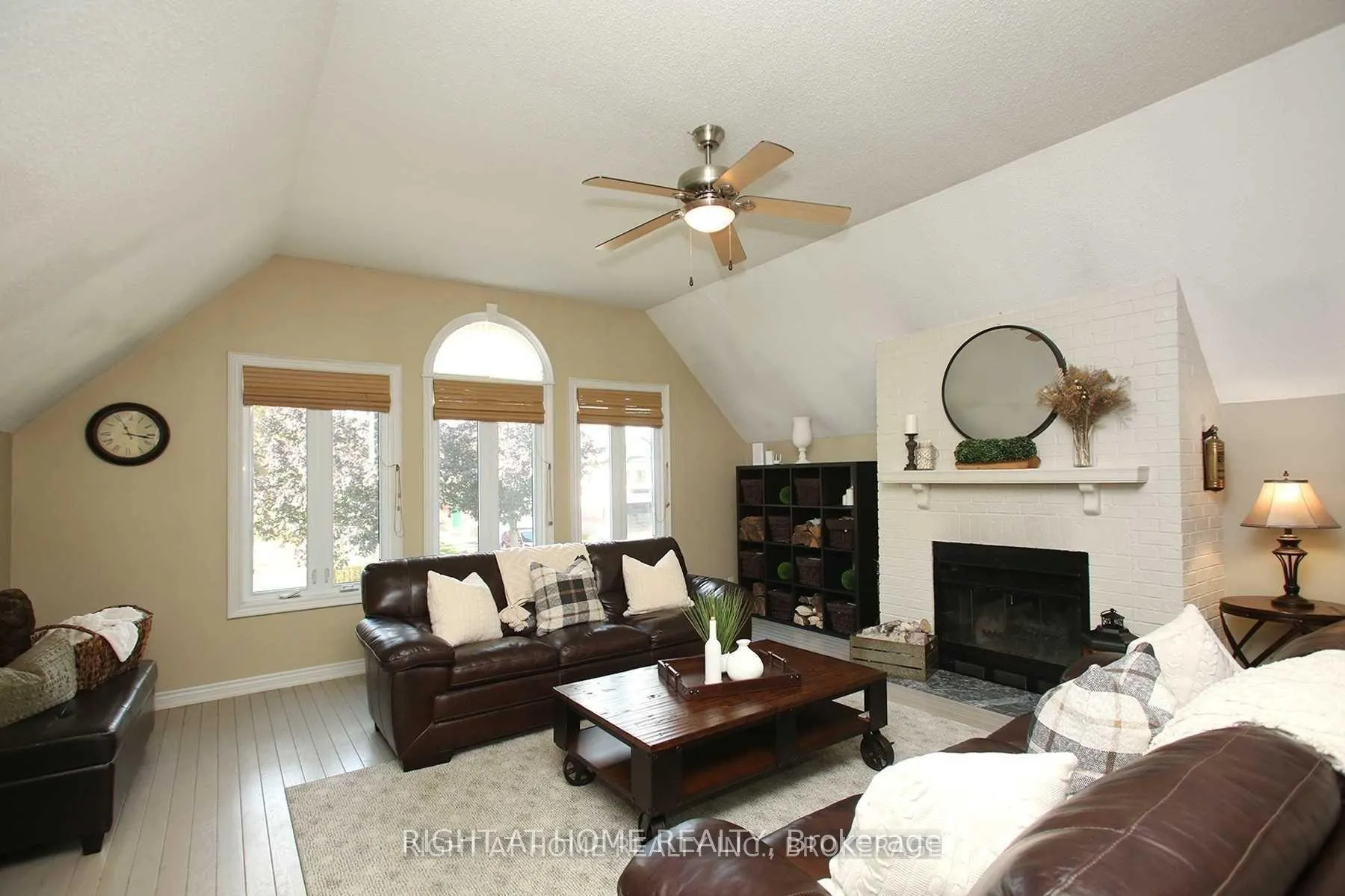 Photo 19 of 28 Mullen Drive, Ajax, Central West — HOMEH