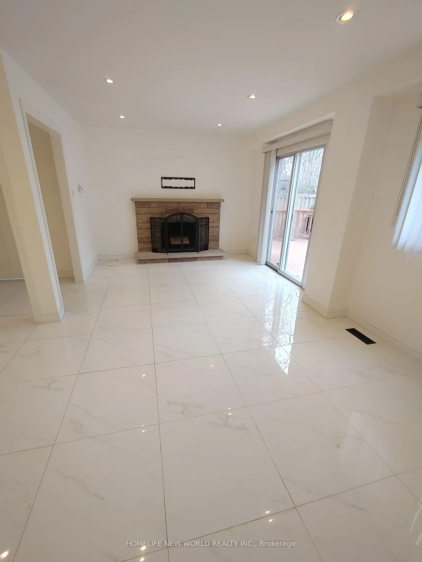 Photo 4 of 50 Michener Crescent, Markham, Raymerville — HOMEH