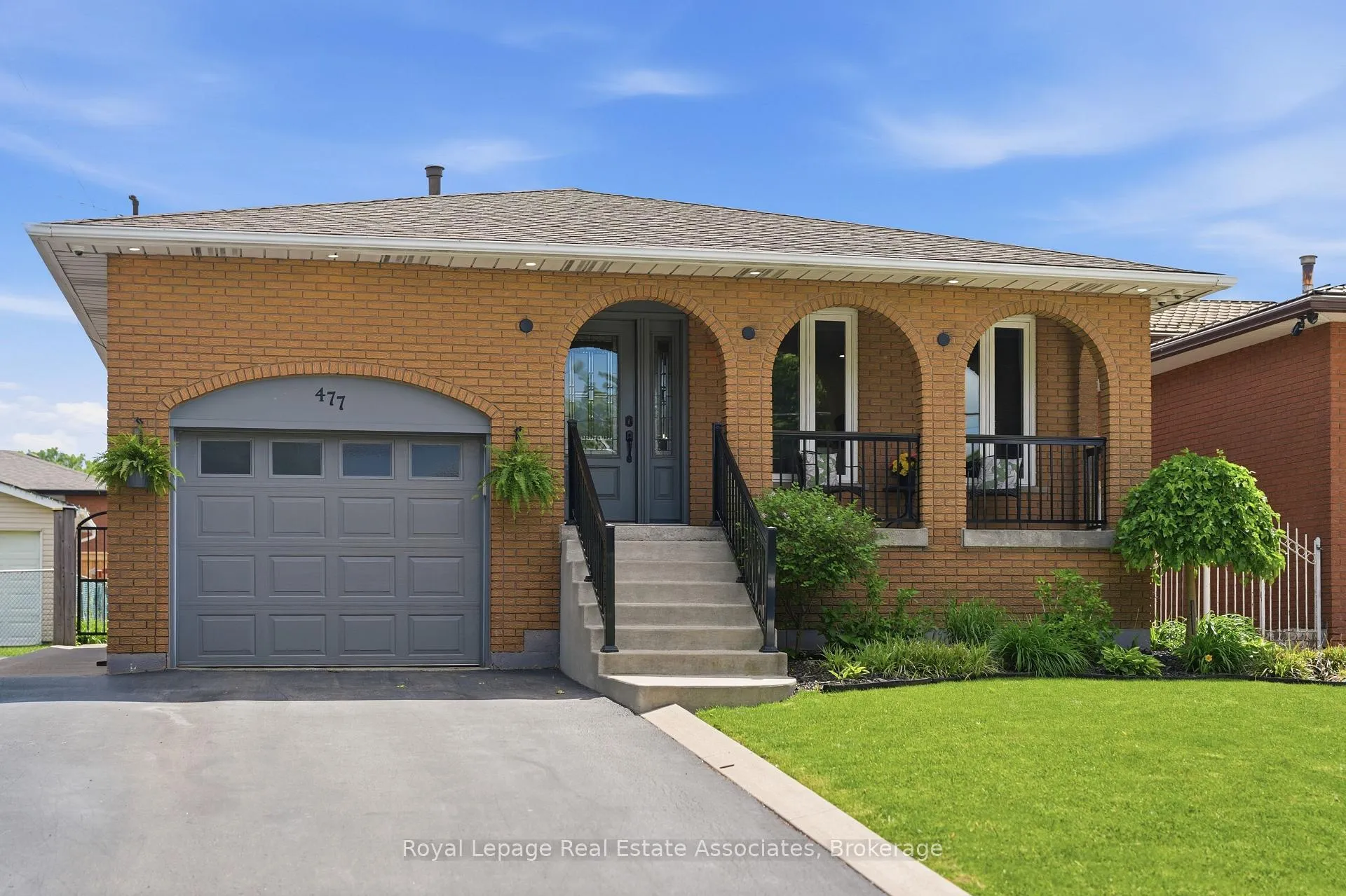 Photo 1 of 477 Queen Victoria Drive, Hamilton, Quinndale — HOMEH